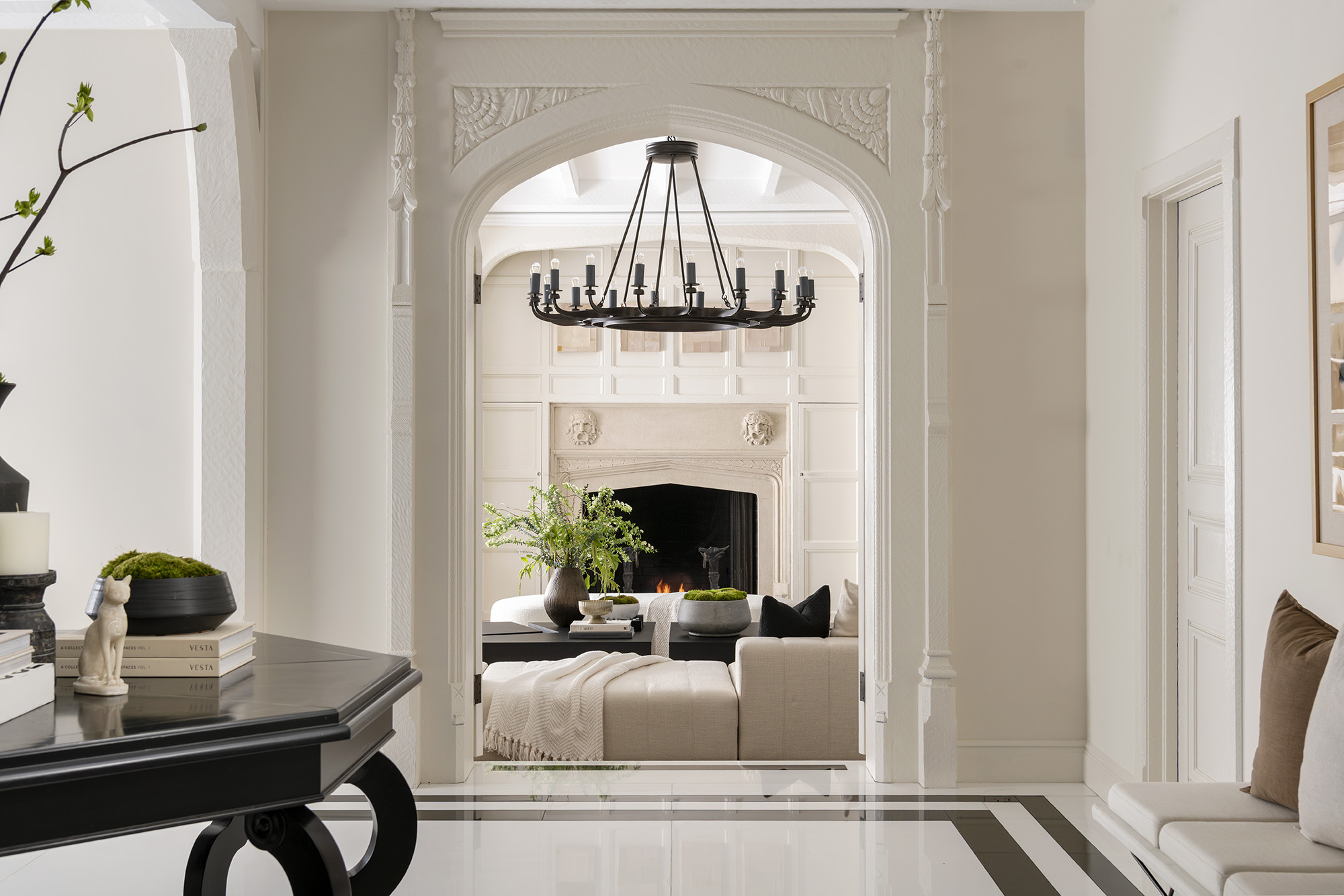 Foyer archway, interior architecture