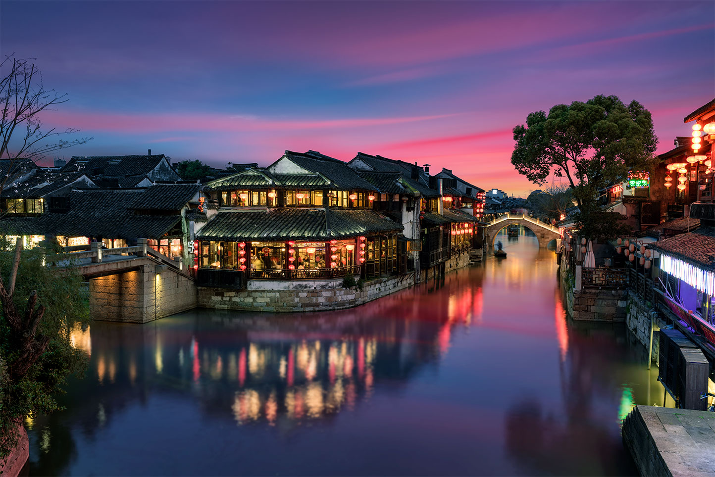 Xitang water town corner at sunset
