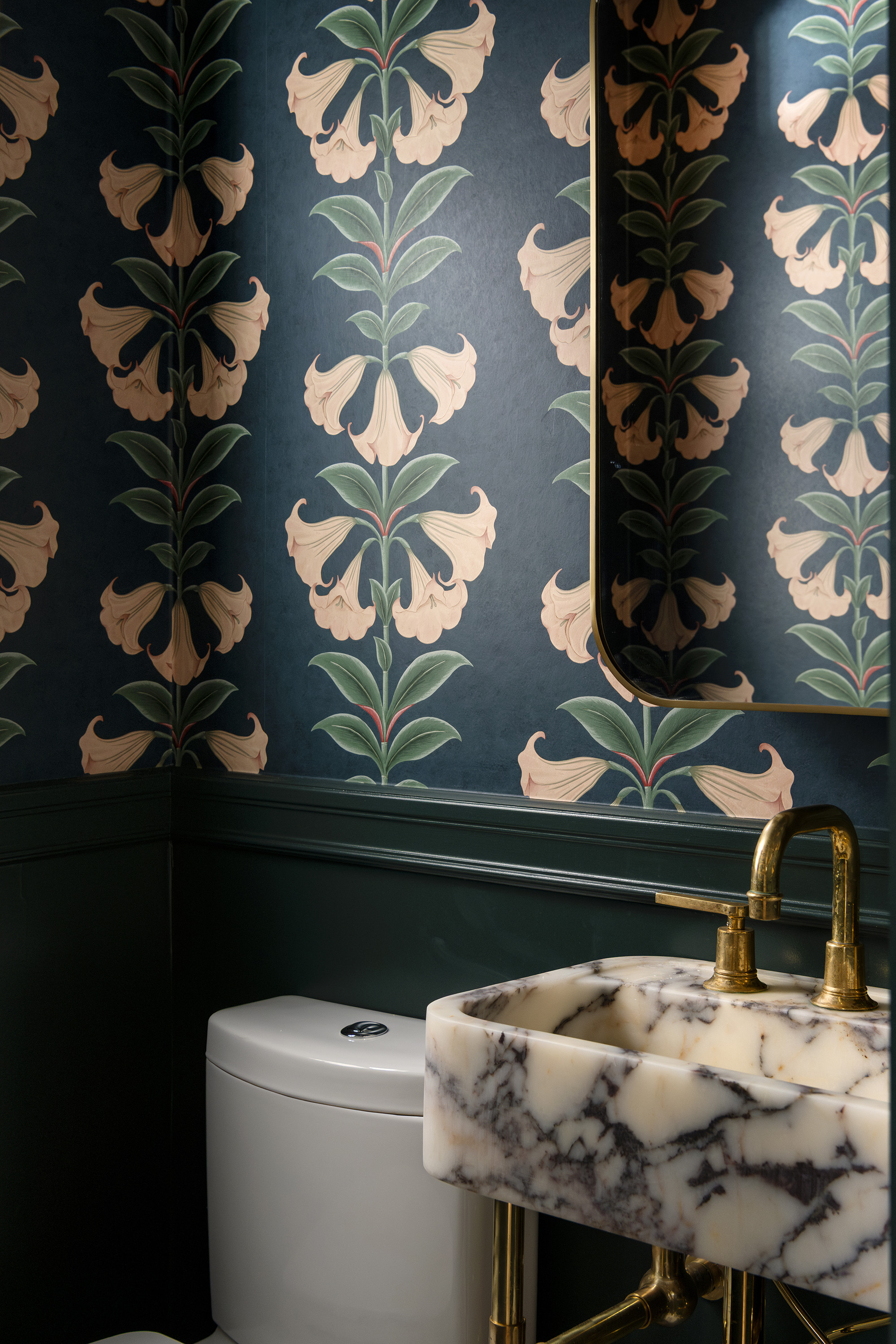 Powder room, emerald wallpaper