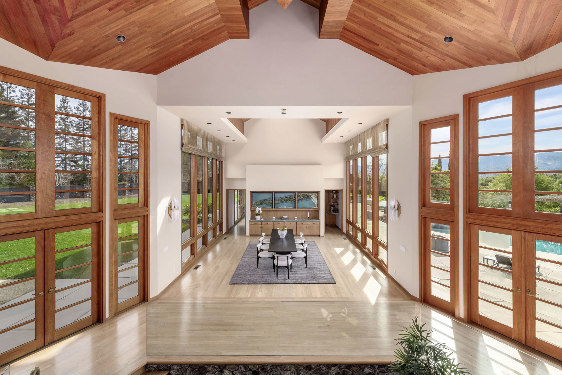 Massive modern architecture - living space