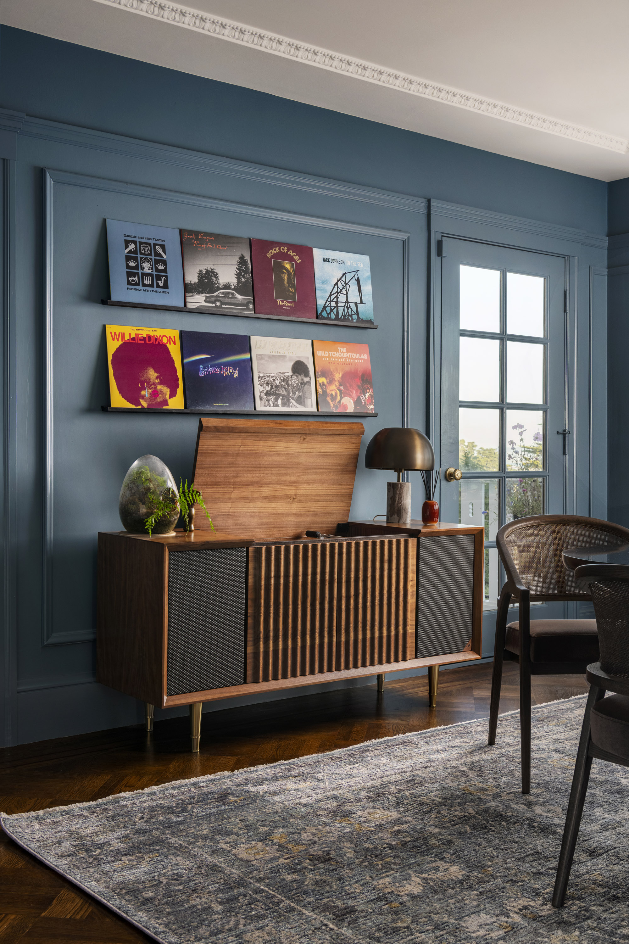 Remodeled dining room in striking ocean teal color