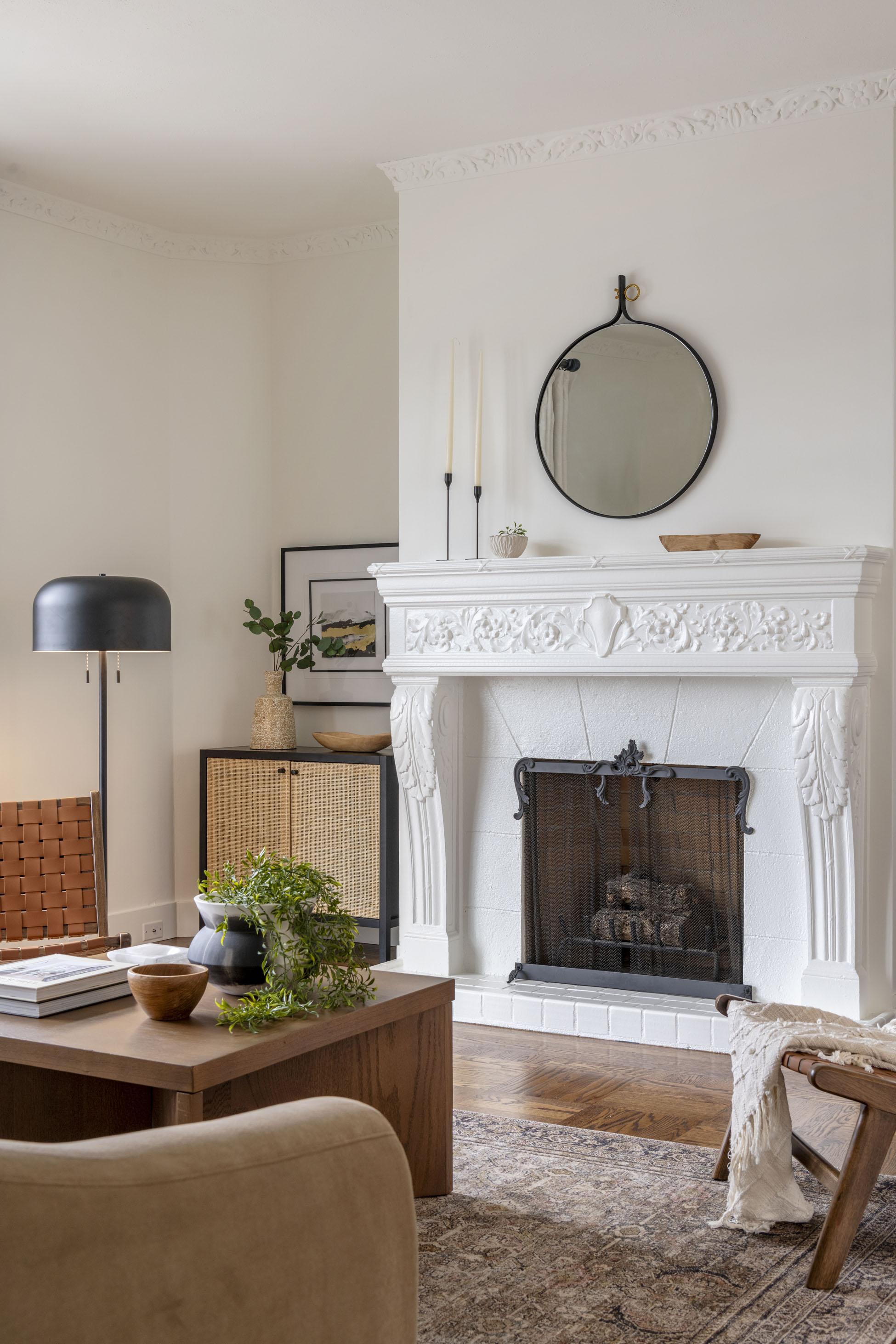 Classic Victorian architecture - fireplace in the living room - interior photography